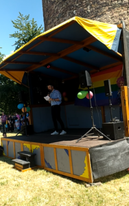 Jürgen Bachmann redet beim CSD Fritzlar